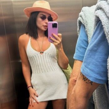 شاهد .. ريتا حايك تستمتع بأوقات صيفية رائعة بملابس السباحة