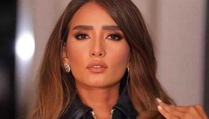 زينة تكشف تفاصيل جديدة عن واقعة «هجوم الكلب» على طفليها داخل الكومباوند.. ما قالت؟