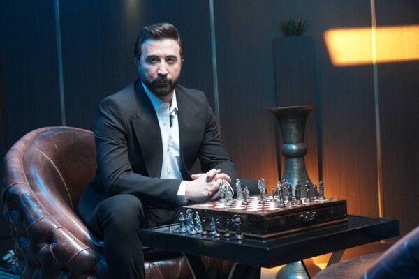 شاهد .. عبد الكريم حمدان يطرح " هزوا الأرض " احتفالاً بهذا الأمر