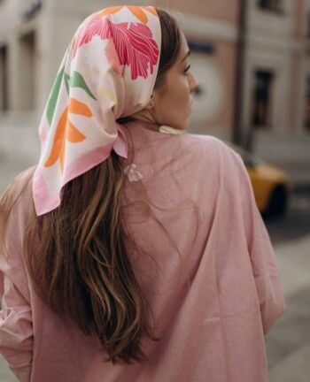 شاهد .. وشاح الشعر.. الأكسسوار الذي لا يغيب عن موضة الصيف