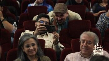 شاهد .. إقامة العرض الإفتتاحي لفيلم " في أحضان الشجرة " بحضور معين شريف