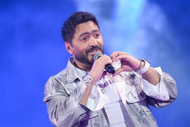 تامر حسني يروج لثالث أغانيه في الألبوم الجديد