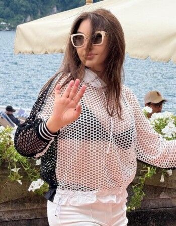 شاهد .. إطلالة إليسا حديث الجمهور بسبب التوب التي ارتدتها - بالصور