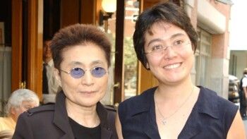 شاهد .. ظهور الإبنة المخطوفة لزوجة جون لينون