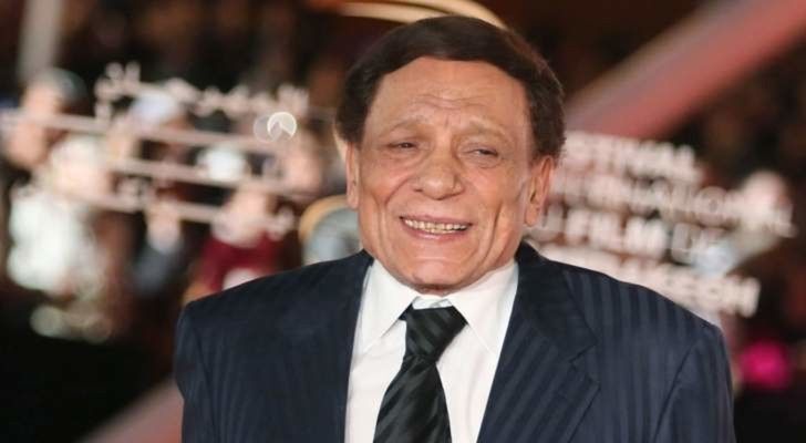 شاهد .. صورة لـ عادل إمام من داخل المستشفى تتصدر المشهد.. وهذه القصة