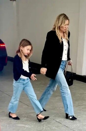 شاهد .. كيت هادسون وابنتها تلفتان الانظار خلال خروجهما سوياً