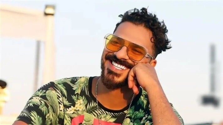 شاهد .. بعد التمثيل .. هل يصبح مصطفى أبو سريع مغني ؟
