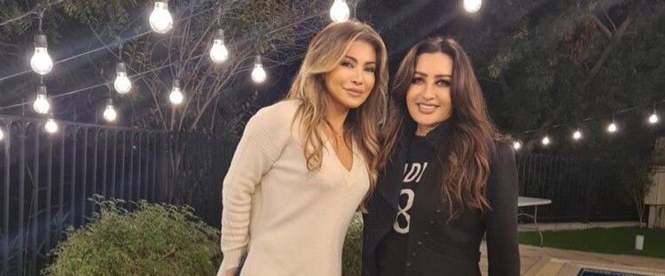 شاهد .. رسائل حب متبادلة بين نوال الزغبي ولطيفة التونسية