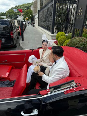 شاهد .. مصممة الأزياء نور فتح الله تحتفل بزفافها في اسطنبول وتختار إطلالة غير تقليدية