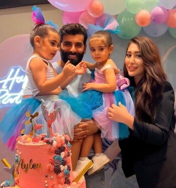 شاهد .. علي نعيم عن سارة بعلبكي: "أنا ربيتها على يدي".. وهي تكشف سبب رفضه في البداية دخولهما عالم السوشيال ميديا