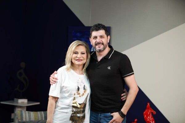 شاهد .. طوني عيسى يكشف اسم ابنه المنتظر والسبب المؤثر لاختياره.. وهل هناك جزء ثانٍ لمسلسل "فرانكلين"؟