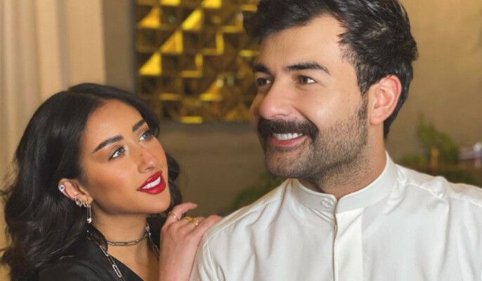 شاهد .. فرح الهادي تتحول إلى "حورية" وتغني وسط المياه