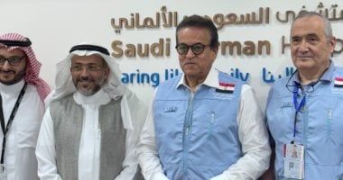 خالد عبدالغفار يعقد اجتماعا مع رئيس بعثة الحج الطبية فور وصوله الأراضى المقدسة