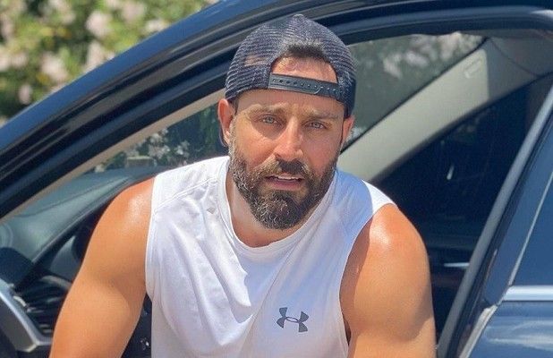 شاهد .. سعد رمضان ضحية احتيال بـ 300 ألف دولار… والشريك هارب