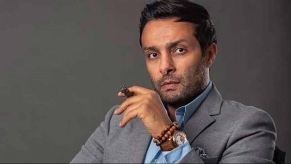 شاهد .. شقيق ياسمين عبد العزيز بتصريح لافت عن أحمد السقا