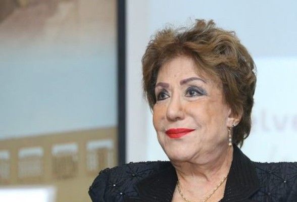 شاهد .. وفود فنية في عزاء سميحة أيوب وإنهيار هذه الممثلة