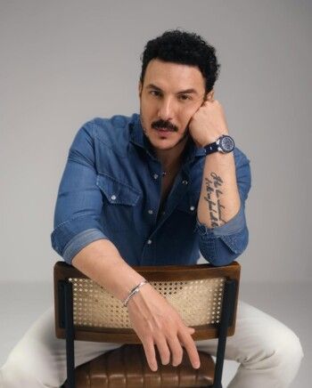 شاهد .. الوشم على ذراع باسل خياط يحظى بإهتمام الجمهور.. وهذا معناه