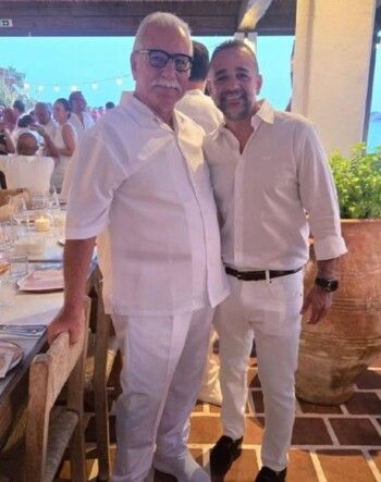 شاهد .. أمينة خليل تواصل احتفالات زفافها في اليونان .. وظهور خاص لوالديها