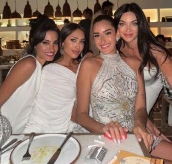 شاهد .. أمينة خليل تواصل احتفالات زفافها في اليونان .. وظهور خاص لوالديها