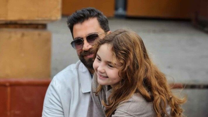 شاهد .. معتصم النهار في لقطات أبوة مثالية وإبنته ساندرا تخطف القلوب