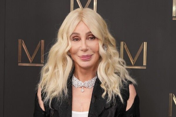 شاهد .. شير ليست أميركية وهذا إسمها وجنسيتها