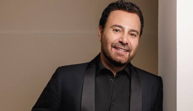 شاهد .. بعد الحفل الإستثنائي في بيروت .. عاصي الحلاني يشوق الجمهور لجديده