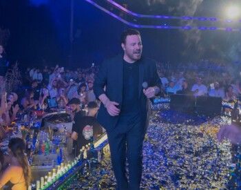 شاهد .. بعد الحفل الإستثنائي في بيروت .. عاصي الحلاني يشوق الجمهور لجديده