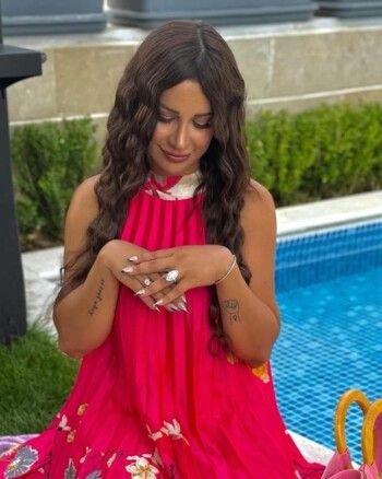 شاهد .. شروق تستعرض هدية زوجها دكتور فود المميزة بعد ولادتها