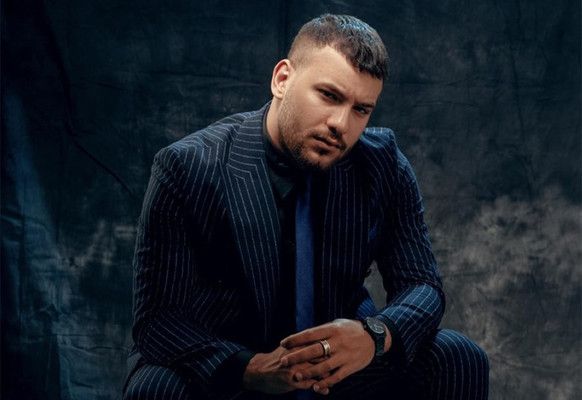 شاهد .. ما حقيقة تراجع نقابة المهن الموسيقية المصرية عن إيقاف مسلم ؟