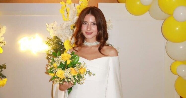 شاهد .. فيديو مؤثر.. شيرين بيوتي تغادر منزل عائلتها للمرة الأخيرة قبل حفل زفافها