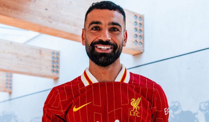 شاهد .. محمد صلاح يحتفل بعيد ميلاده بطريقة لافتة