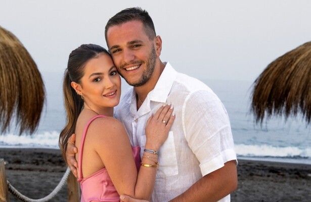 شاهد .. دانا الحلاني تقضي أوقاتاً رومانسية رائعة مع خطيبها آلان سعد