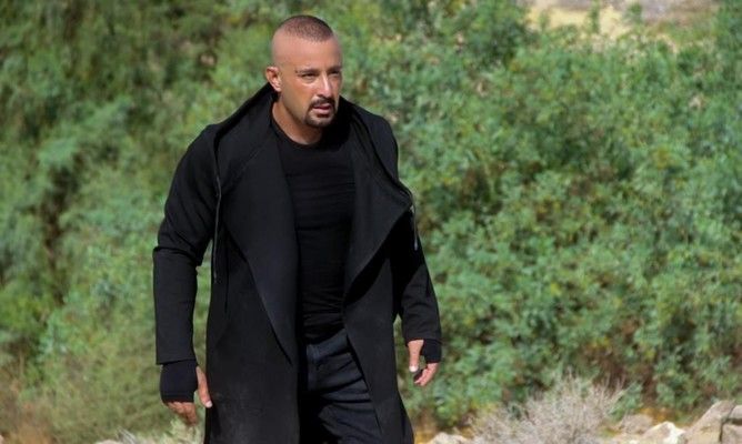 شاهد .. نقل نجل أحمد السقا إلى المستشفى بعد تعرضه لوعكة صحية