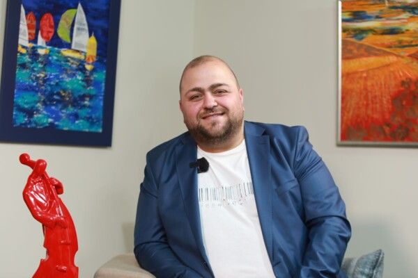 شاهد .. فراس حليمة: هذا العمل سقطة في مسيرة الشامي وتفاجأت من نذالة هؤلاء بعد وفاة صبحي عطري