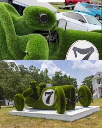 شاهد .. شكلها غريب جداً.. ريك روس يستعرض سيارتها المصنوعة من العشب