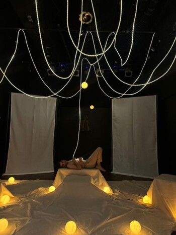 شاهد .. "بالسابع" مسرحية خارجة عن المألوف.. وميراي بانوسيان وجو الخوري يصرّحان لـ"الفن"