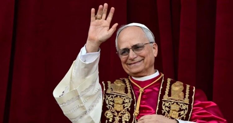 شاهد .. البابا ليو الرابع عشر وأقاربه من المشاهير: شجرة عائلته تكشف صلته بـ8 شخصيات عالمية