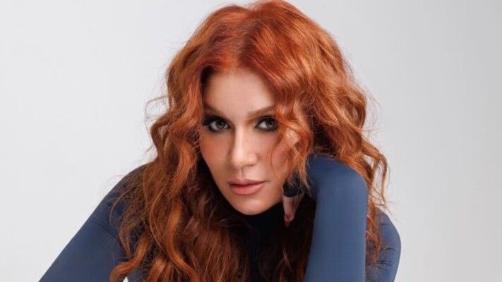 شاهد .. لم تتواجد في زفاف مسلم .. كيف علّقت صاحبة أغنية "مخصماك" نوال عبد الشافي على الأمر ؟