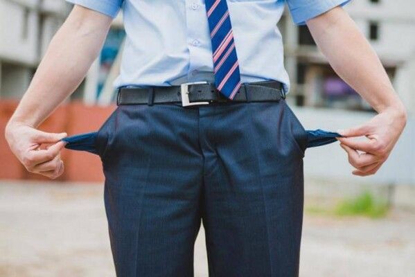 شاهد .. ٣ ممثلين يعيشون مثل الفقراء بالرغم من ثرواتهم