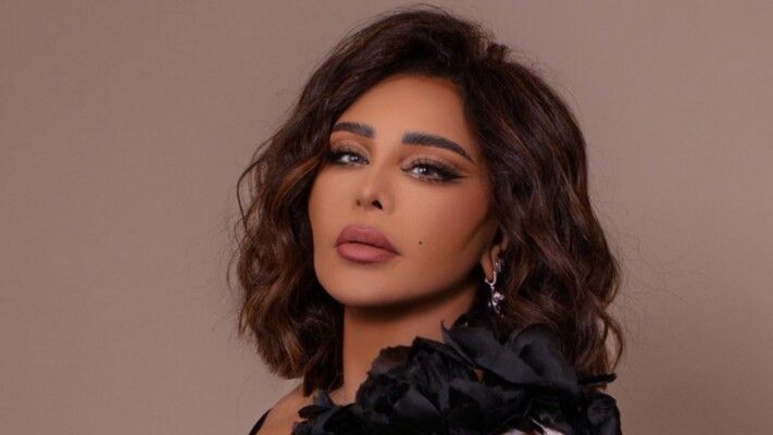 شاهد .. أحلام تحدث تفاعلا واسعا بتعليقها على صورة لـ إليسا