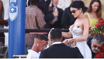 شاهد .. غضب بعد ارتكاب كايلي جينر خطأً فادحاً في حفل زفاف جيف بيزوس