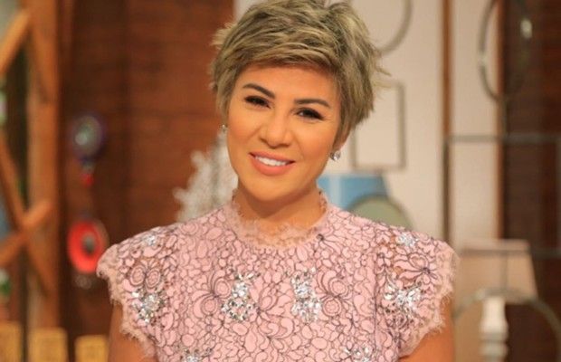 شاهد .. مفيدة شيحة تسلم العريس لابنتها في حفل زفافها