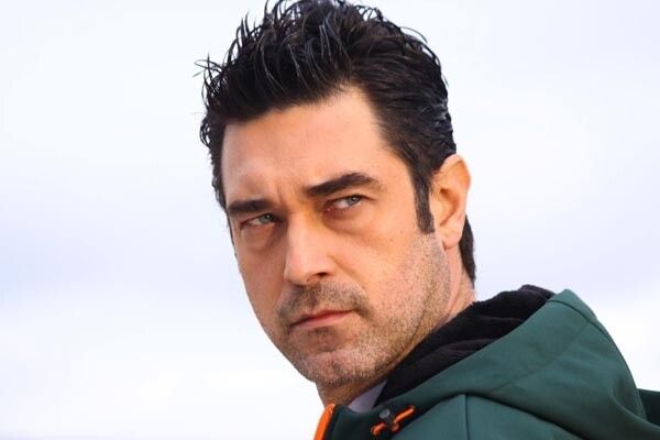 شاهد .. هل تذكرون "علي" في "وتمضي الأيام" ؟ هكذا تغيّر بعد سنوات من عرض العمل-بالصورة