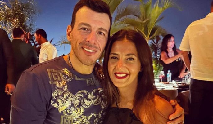 شاهد .. "كايلا" إبنة دنيا سمير غانم ورامي رضوان تلفت الأنظار بخفة دمها ولطافتها