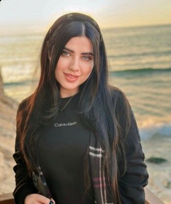 شاهد .. هكذا علقت لارا خوري على استضافة شقيقها عامر زيان في برنامجها