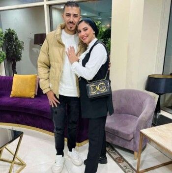 شاهد .. نجمة عربية تعلن طلاقها للمرة الثانية بعد 7 سنوات من الزواج