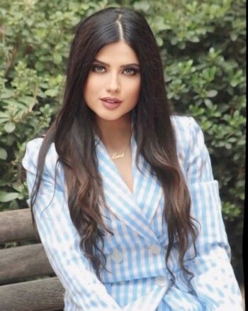 شاهد .. هكذا علقت لارا خوري على استضافة شقيقها عامر زيان في برنامجها