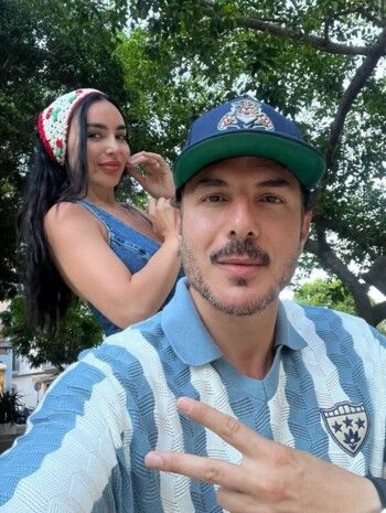 شاهد .. أحدث ظهور لزوجة باسل خياط من إبيزا يلفت الأنظار