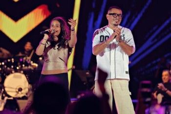 شاهد .. ابنا عمرو دياب يشاركانه حفله في مراسي