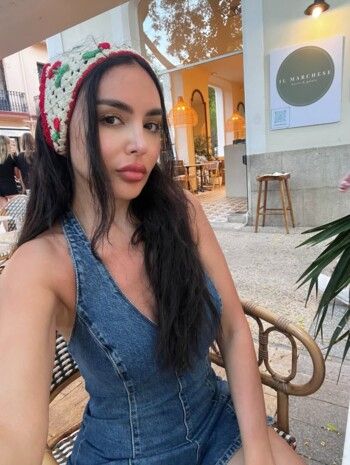 شاهد .. أحدث ظهور لزوجة باسل خياط من إبيزا يلفت الأنظار